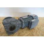 71 RPM 0,75 KW  89 Nm Asmaat 30 mm geremd IE3. Unused.